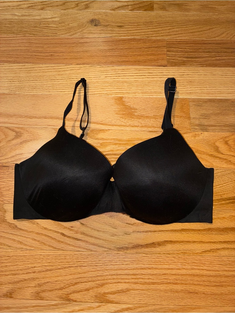 Victoria's Secret Black Molded T-Shirt Bra